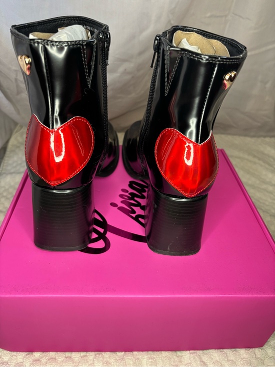 Olivia Miller Shoes - Olivia Miller size 8 Black Patent Ankle Boots with Red Heart Detail